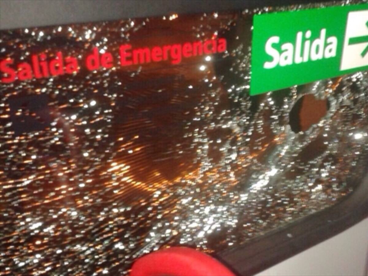 Atracan a 20 pasajeros de un bus en la vía Bucaramanga-Medellín