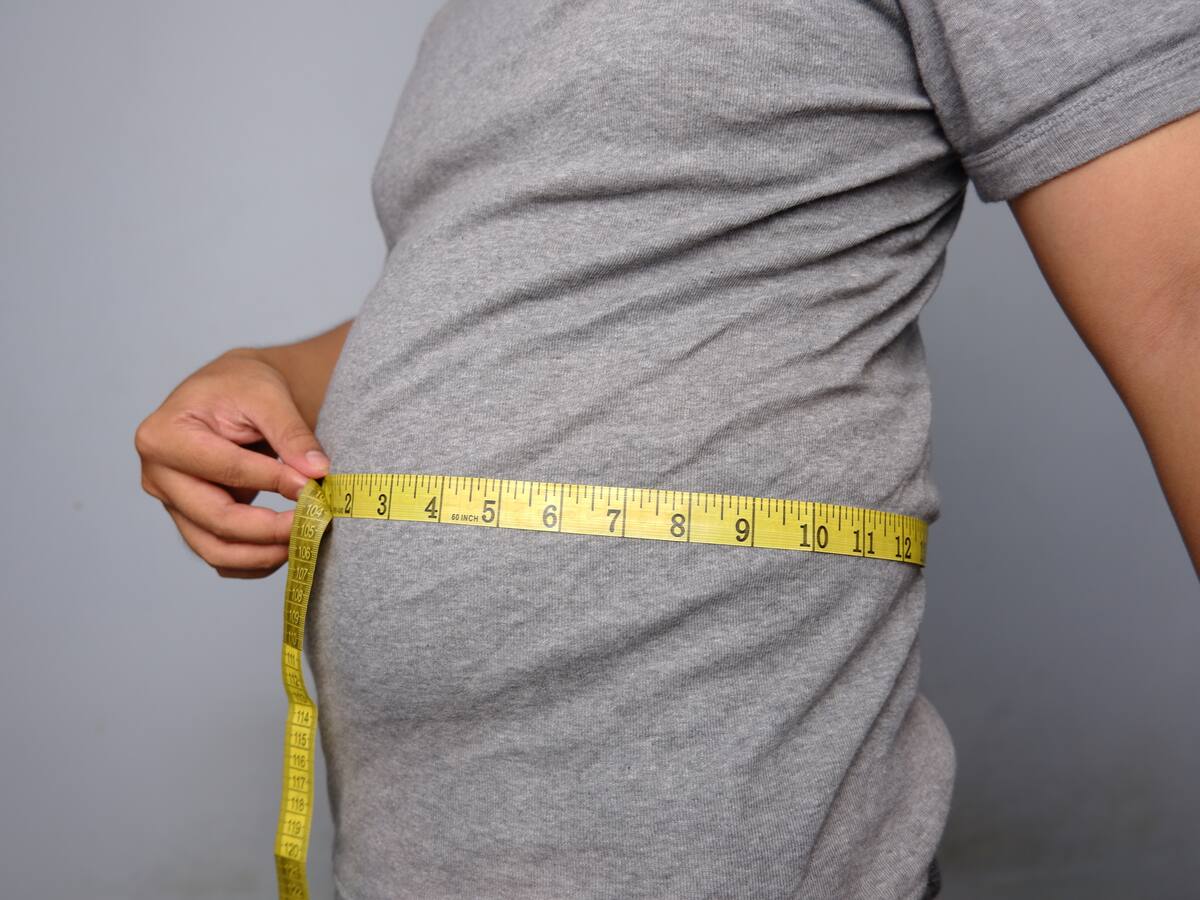 Ejercicio que ayuda a tonificar la piel suelta del abdomen haciéndolo 30 minutos al día