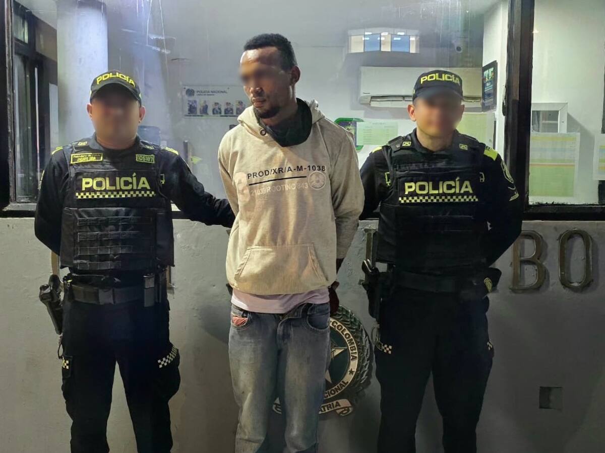 Dos hombres fueron detenidos en Cartagena por presunto hurto de celular y una cadena