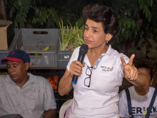 Colombia Humana investiga a Adelina Covo tras altercado con una periodista