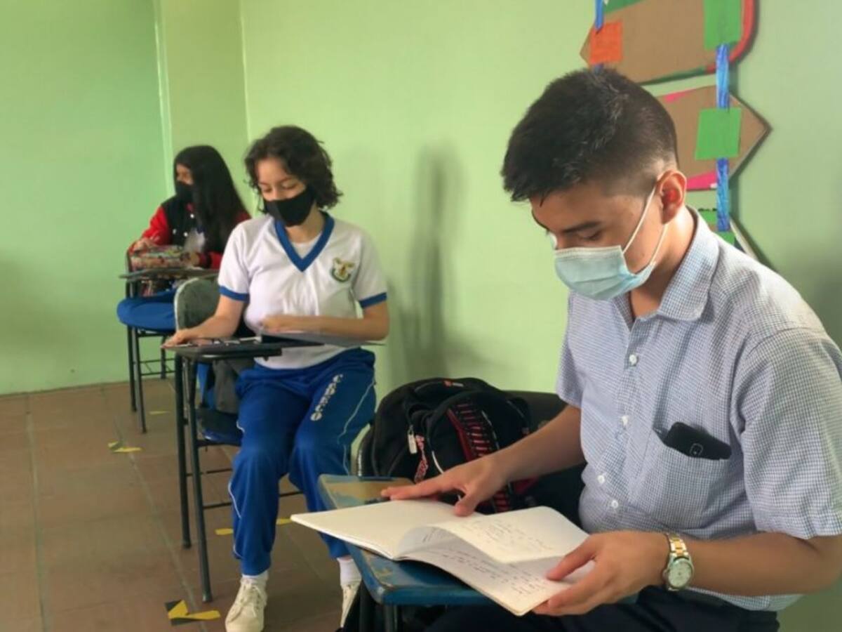 Piedecuesta ordena a estudiantes a volver a las aulas