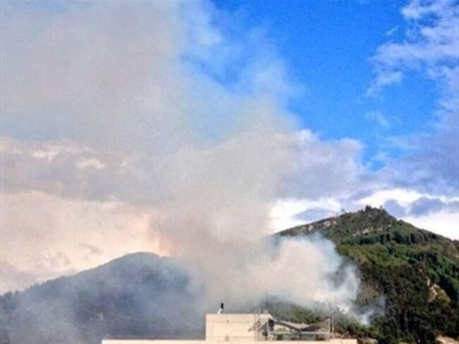 El incendio forestal, ya controlado, se propagó por acción de los fuertes vientos. Foto: Bomberos de Bogotá