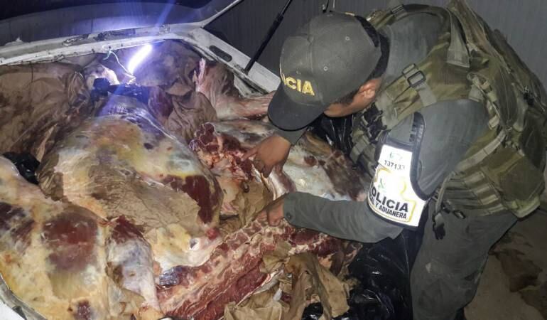 Carne de contrabando ingresada en vehículos sin condiciones sanitarias 