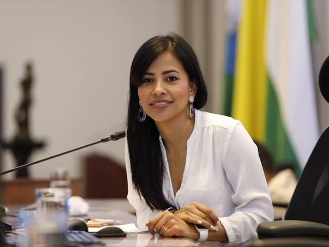 María Paulina Aguinaga renunció a millonario contrato con la gobernación de Antioquia