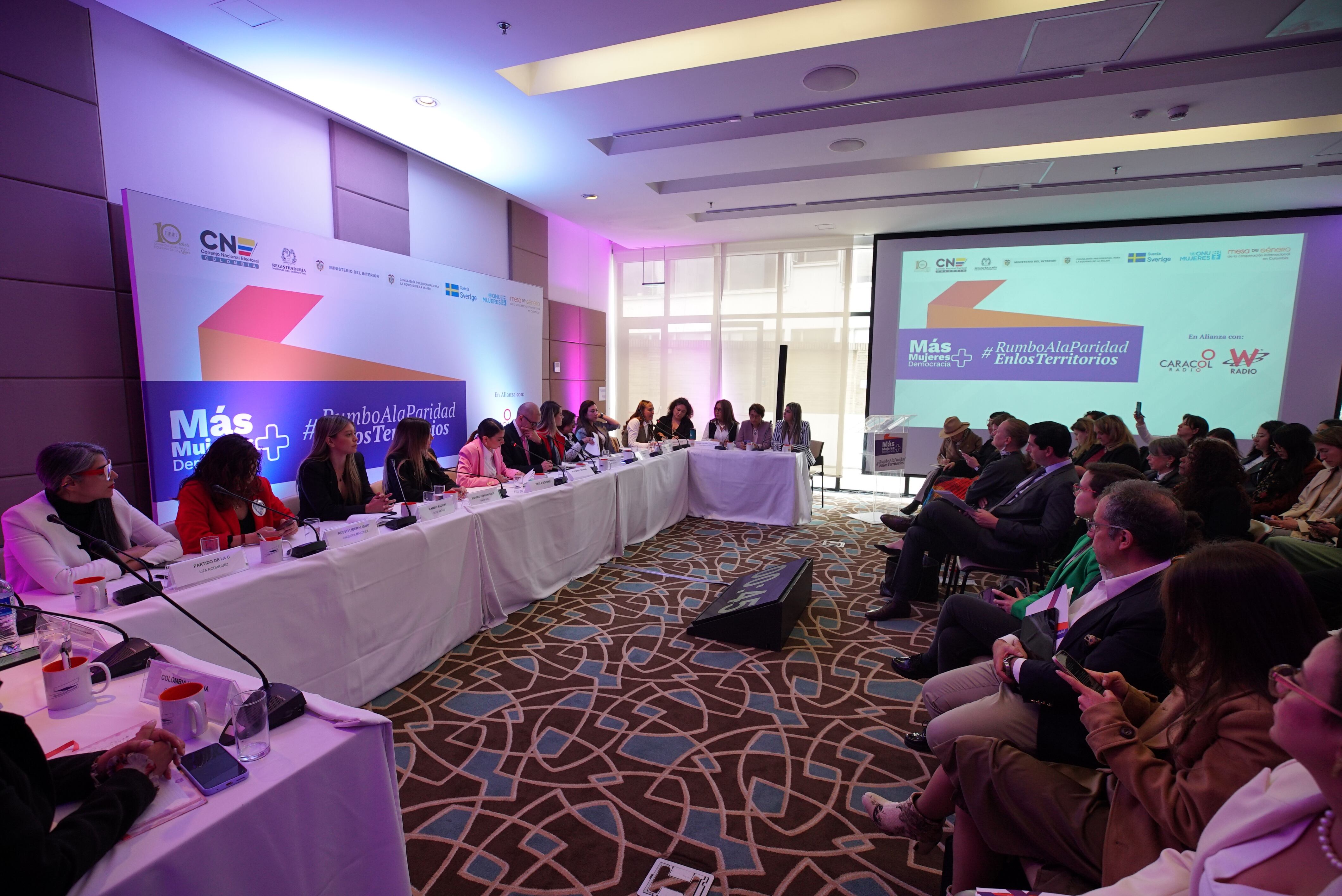 Conversatorio Más mujeres, más democracia: Rumbo a la paridad en los territorios