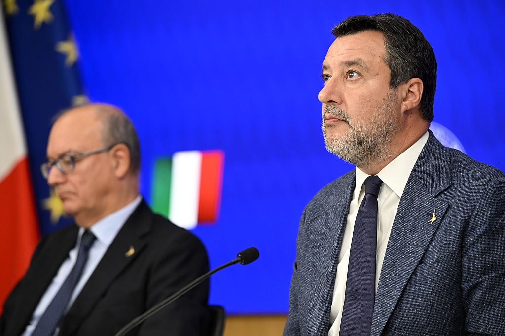 Italia prohíbe burkas y niqabs en las escuelas y limita el número de alumnos extranjeros por clase. Getty Images