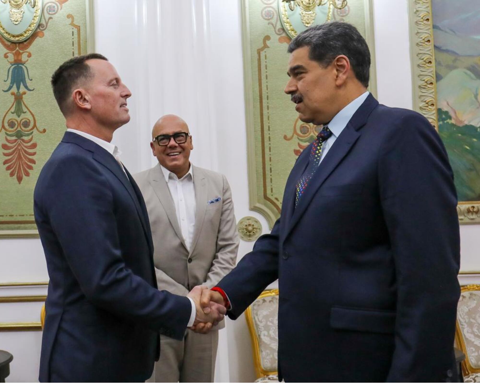 Mientras Estados Unidos plantea revisar la situación de los estadounidenses detenidos y la deportación de venezolanos, el chavismo propone una “agenda cero”.
(Foto: Cortesía Ministerio de Comunicaciones de Venezuela)