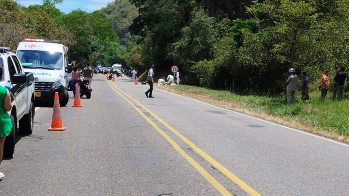 Dos cuerpos sin vida en la vía Garzón-Neiva autoridades investigan el caso