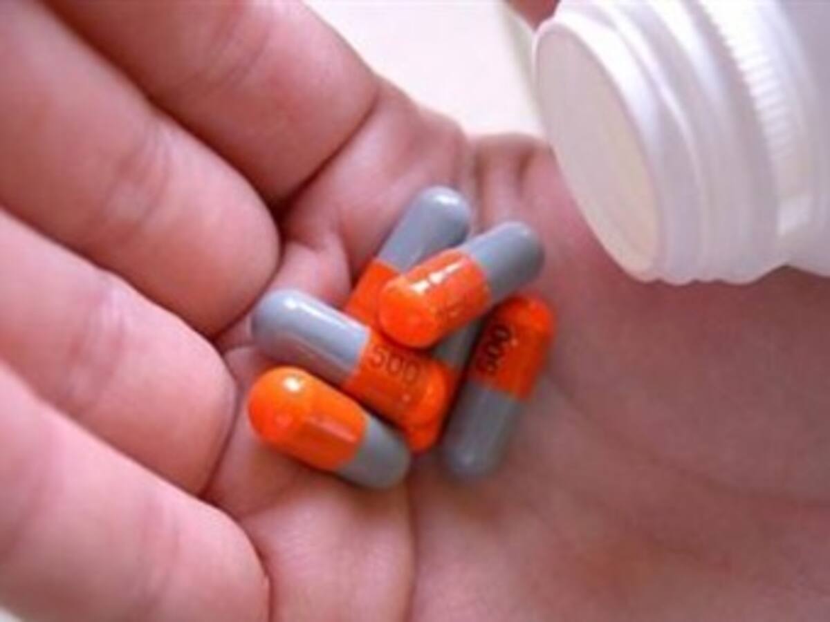Gobierno establece control de precios a 81 medicinas contra enfermedades de alto costo