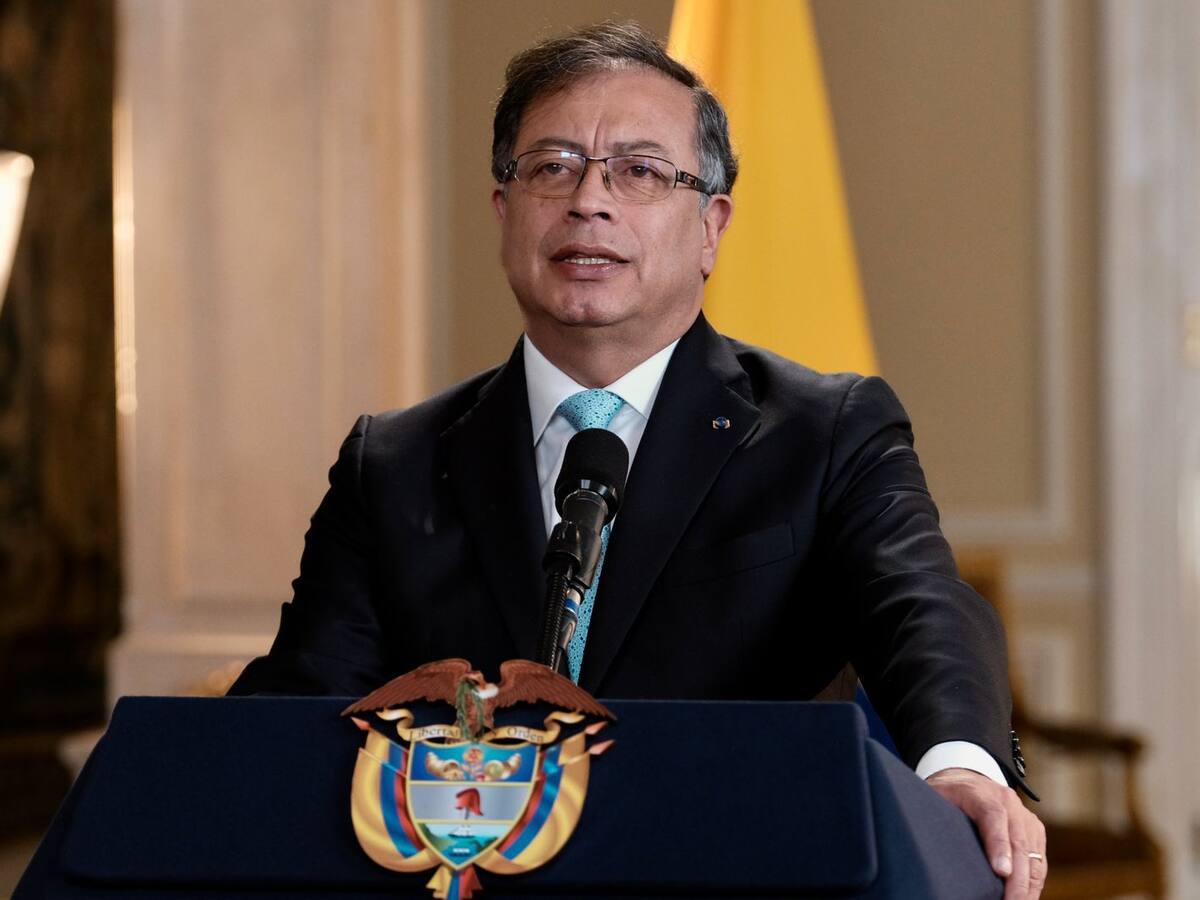 Presidente Petro aceptó reunión con exjefes paramilitares para hablar de ‘justicia y paz’
