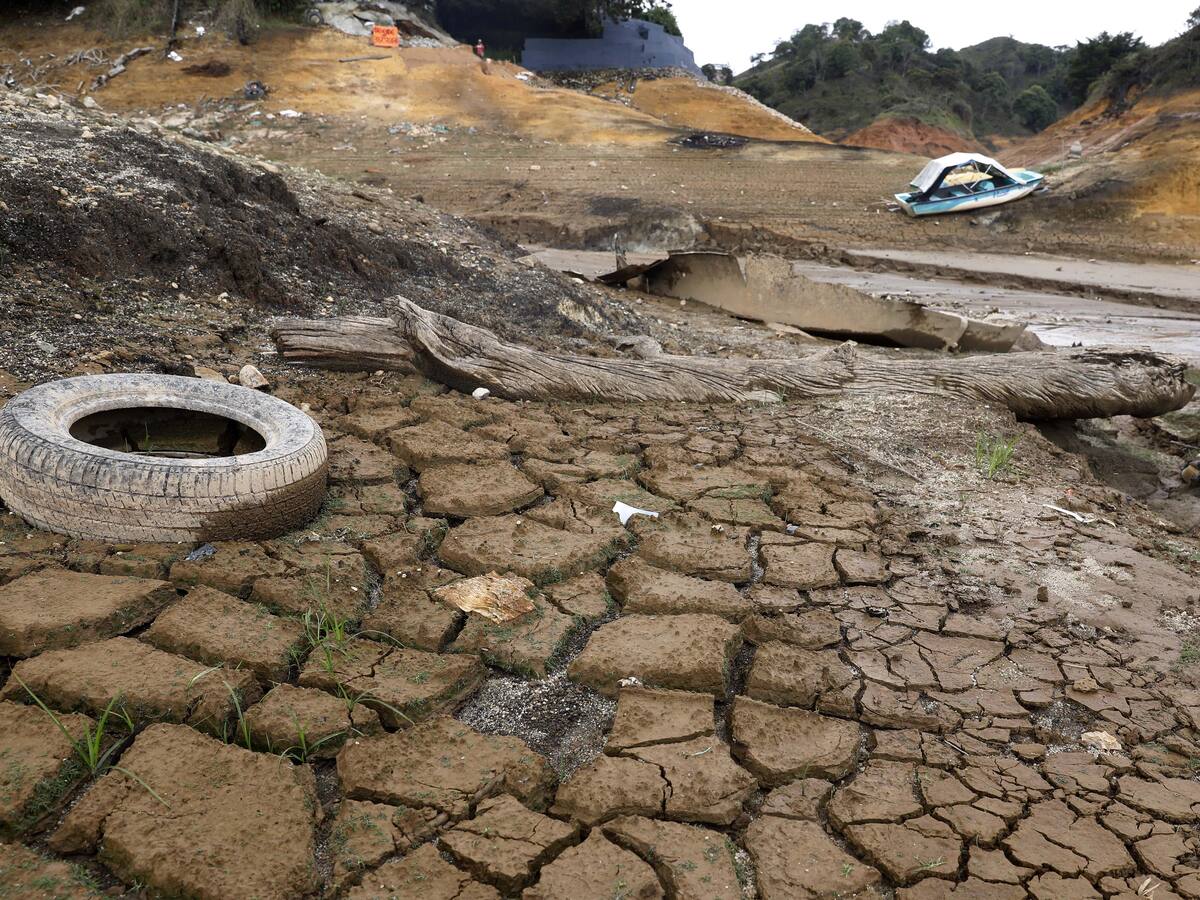 Nivel de los embalses continúan en descenso en Colombia: Este sábado registraron un 29.96 %