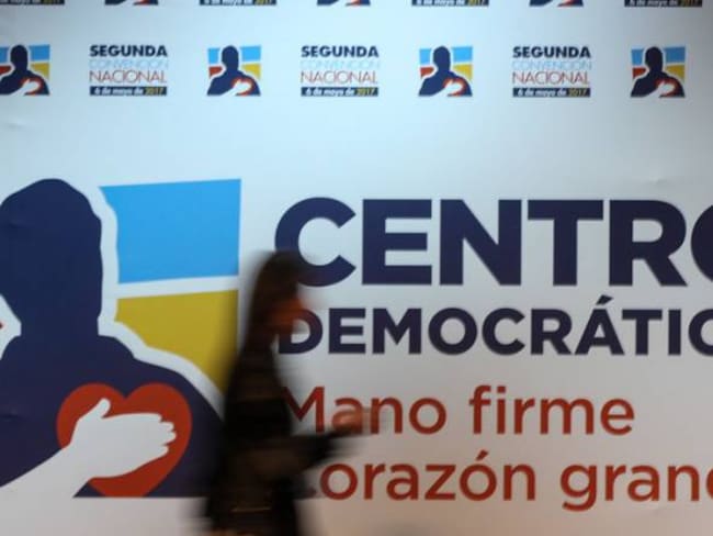 Uribismo pide al Gobierno revelar a colombianos gastos de viajes de la Farc