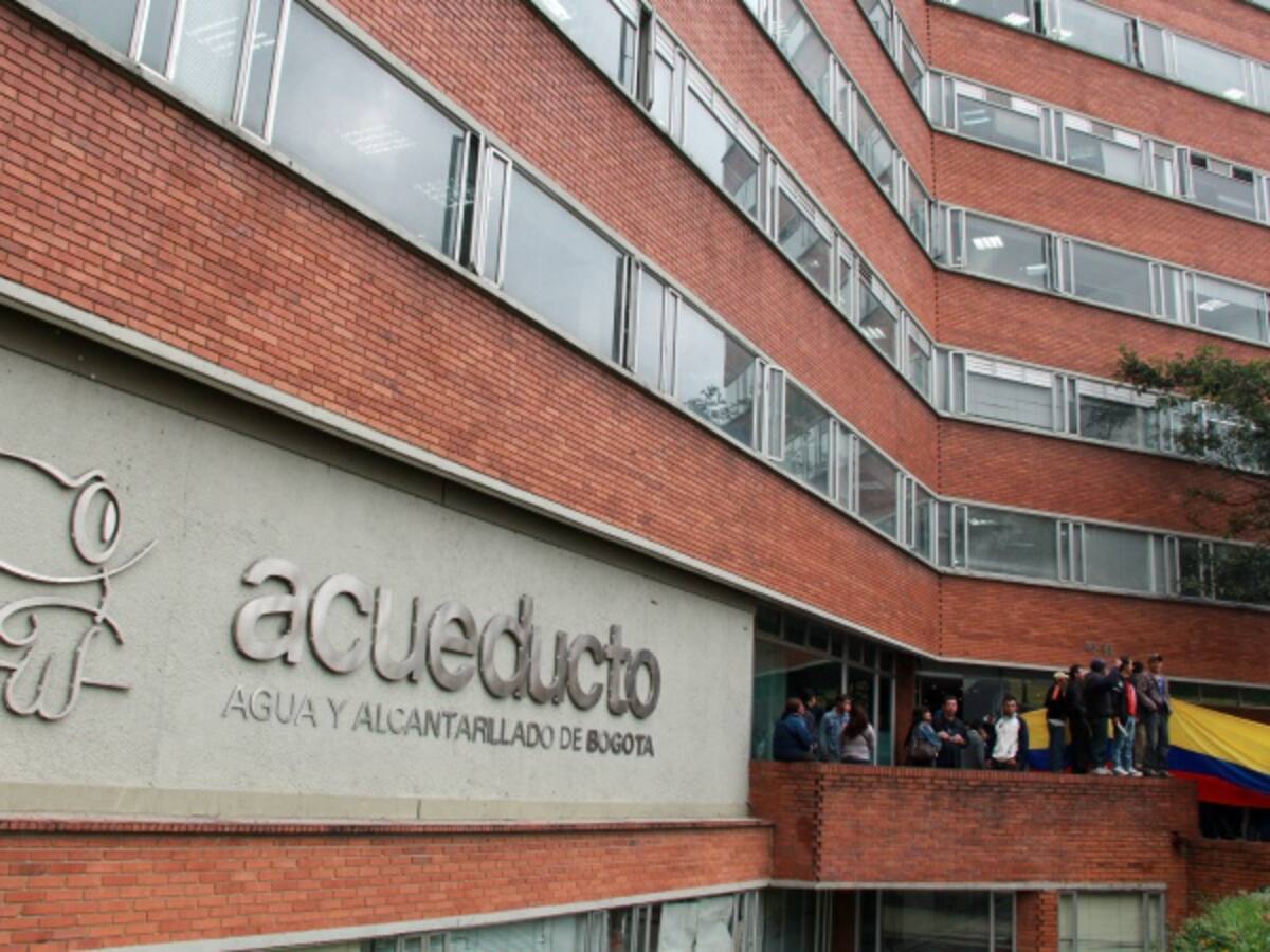 Tarifas del acueducto se reducirán el otro año: Petro