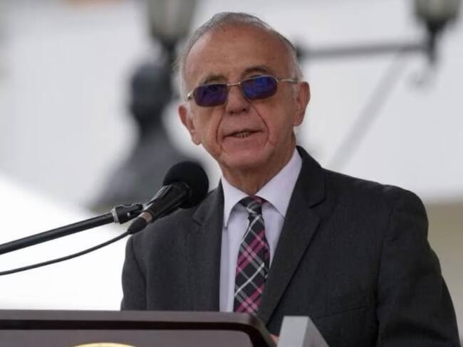 Ministro de Defensa, Ivan Velásquez