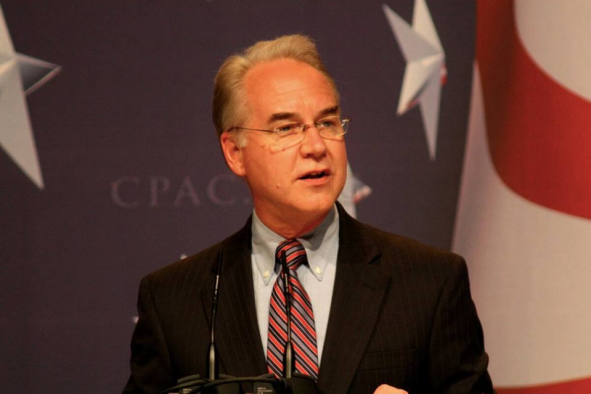 El enemigo de Obamacare estará a cargo de la Salud: Tom Price será el secretario de Salud, un acérrimo crítico de la reforma sanitaria de Barack Obama. Este médico, nacido en Atlanta (Georgia), se opone al aborto y lleva años haciendo campaña para abolir dicha reforma social.