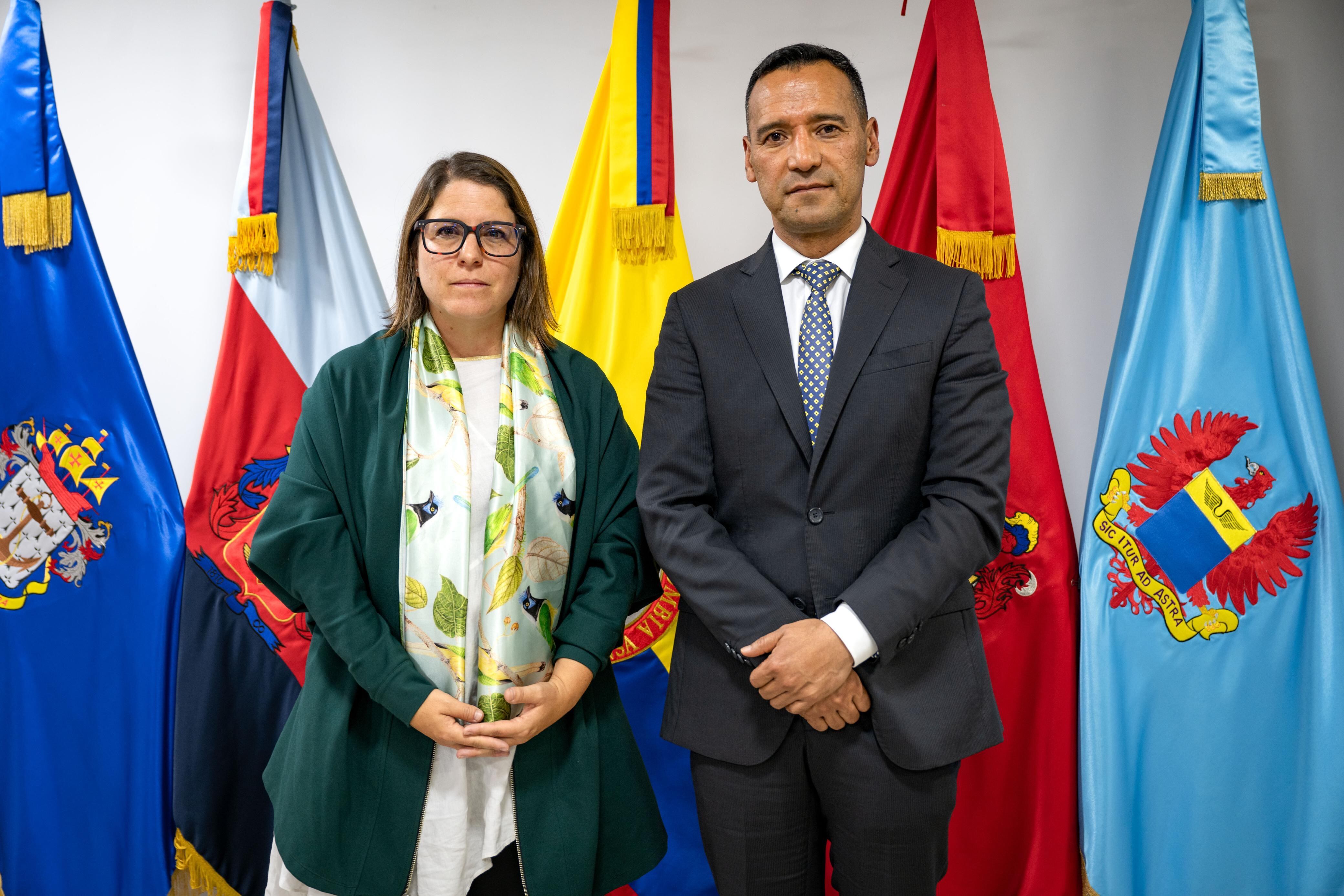 Ministro de Defensa se reúne con Juanita Gobertus de Human Rights para analizar crisis de Catatumbo.