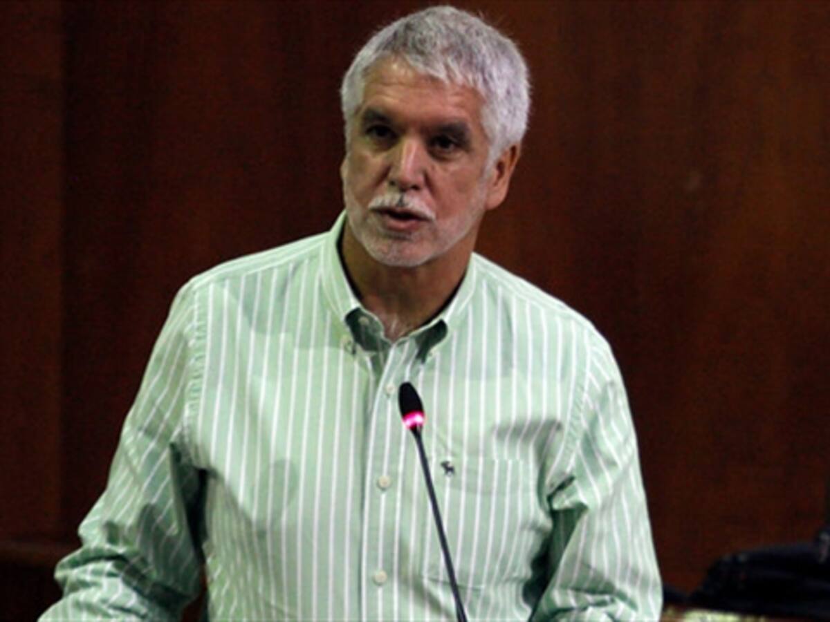 Enrique Peñalosa buscará la Alcaldía de Bogotá