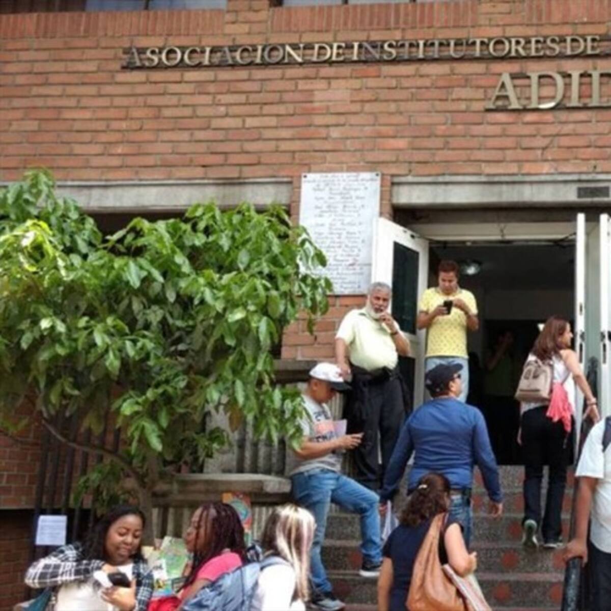 Profesores marcharán este miércoles contra varios proyectos de ley que los afectaría