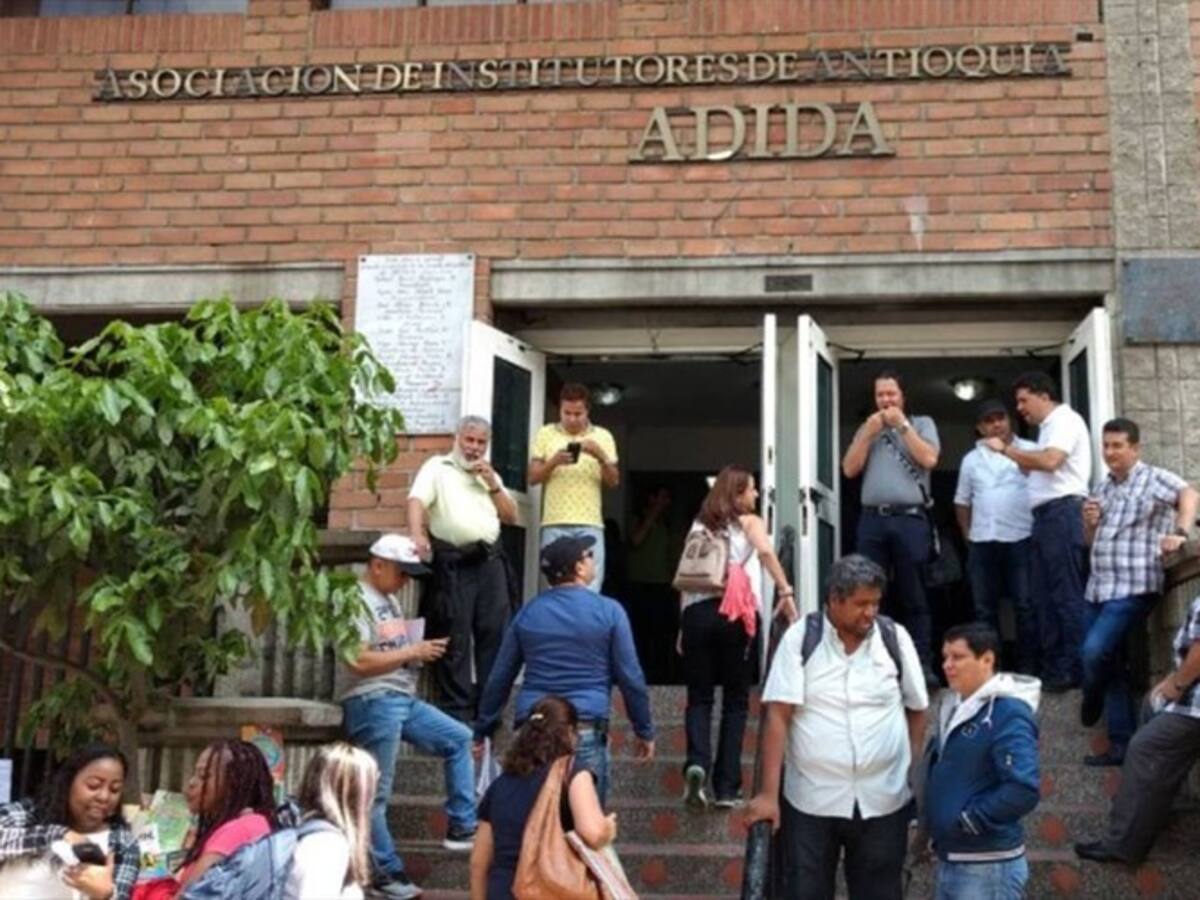 Profesores marcharán este miércoles contra varios proyectos de ley que los afectaría