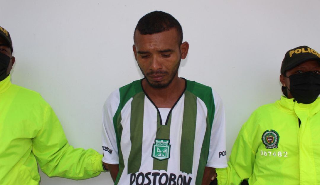 Las autoridades le encontraron 13 gramos de base de coca y 84 de marihuana en un operativo desarrollado en el barrio Maracaná