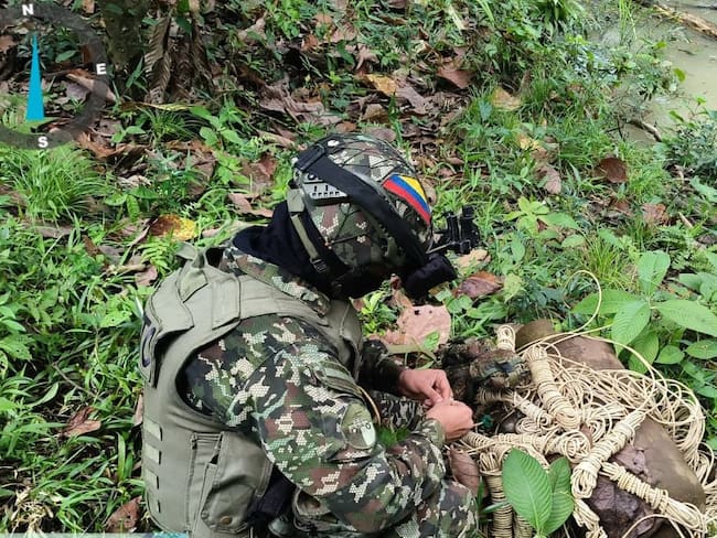 Arsenal de explosivos del ELN en Valdivia. Foto: Brigada 11.