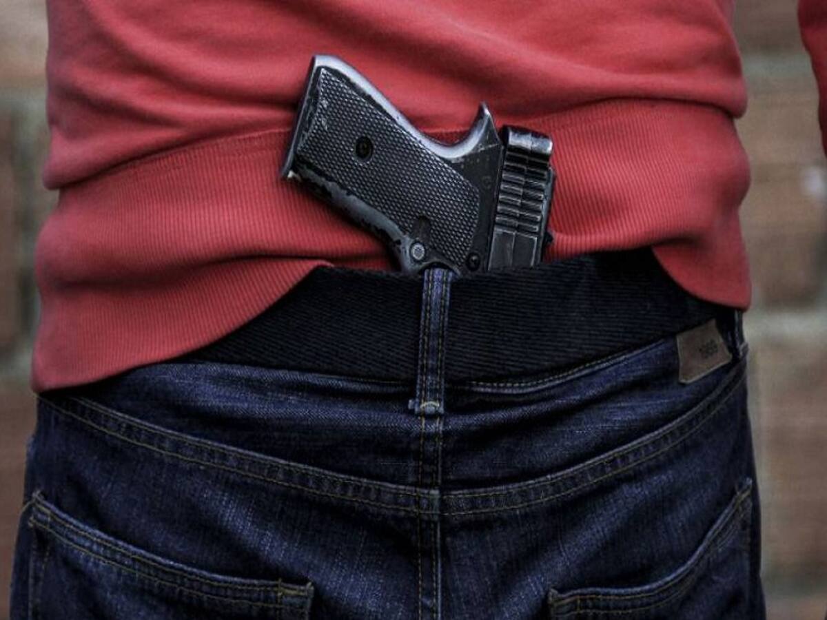 "Decreto que flexibiliza la prohibición de porte de armas tiene retrocesos"