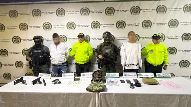 Capturados coordinador de sicarios de ‘La Sierra’ y cabecilla urbano del Clan del Golfo. Foto: Cortesía, Alcaldía de Medellín