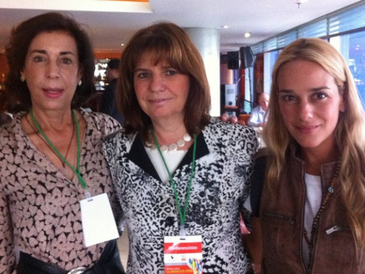 Mañana llegan a Bogotá la mamá y la esposa de Leopoldo López