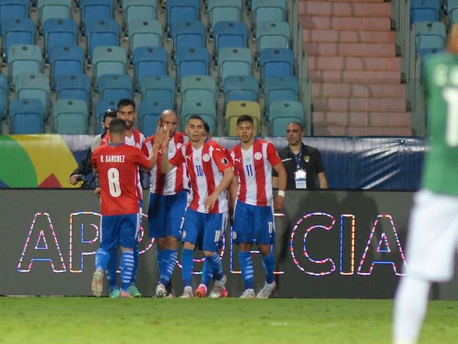 Paraguay remonta ante Bolivia y es líder del Grupo A de la Copa América