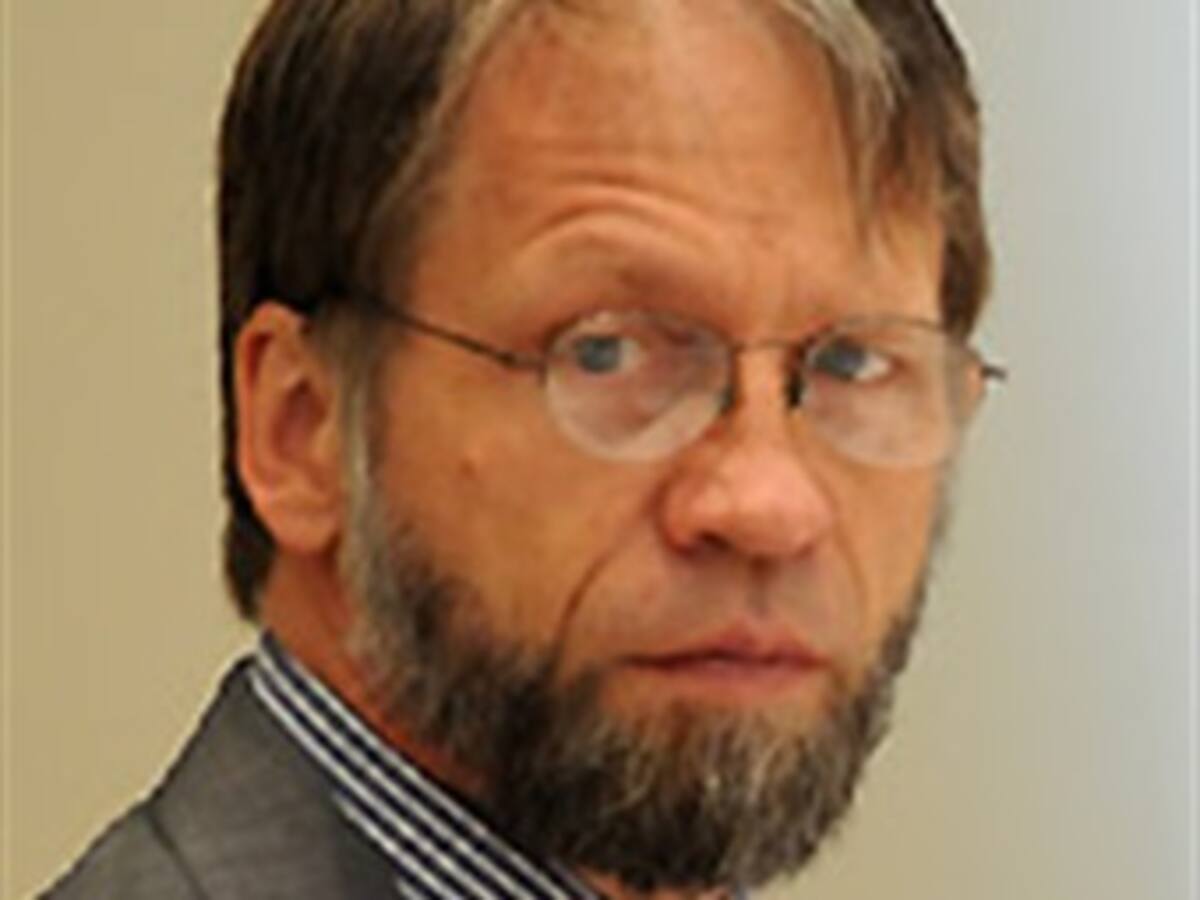 Policía y organismos internacionales buscan al autor de grupo en Facebook que amenaza a Mockus