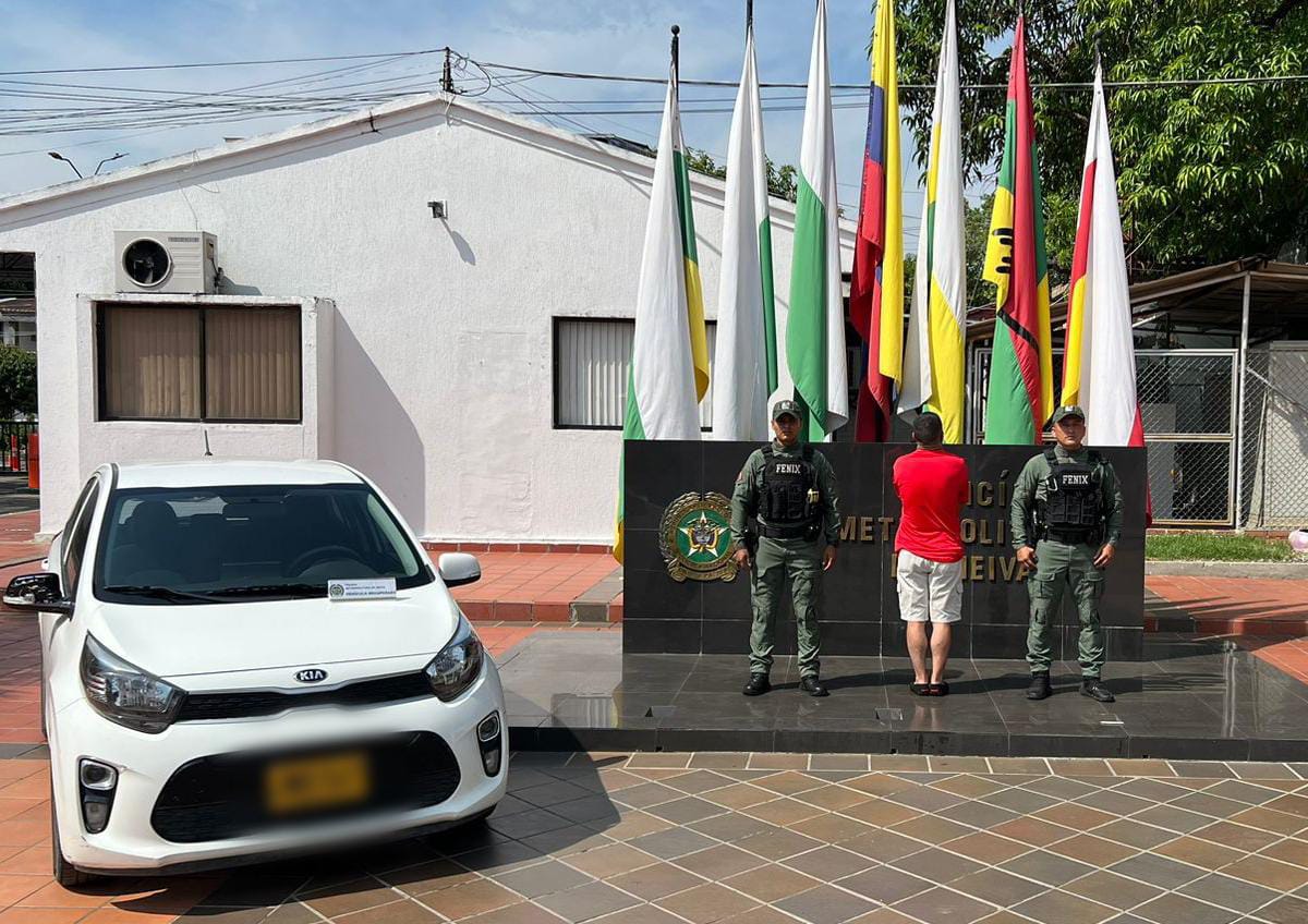 El capturado, y el vehículo, fueron dejados a disposición de la Fiscalía General de la Nación por el delito de Falsedad Marcaría, a esperas que en las próximas horas un juez de la república defina su situación jurídica.