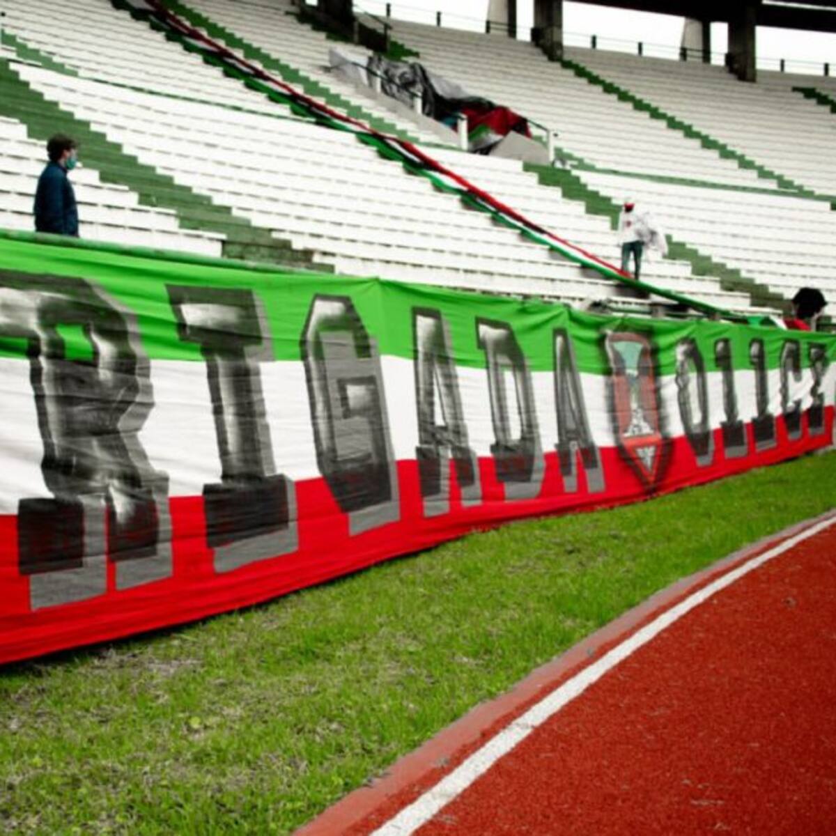 Afición del Once Caldas muestra su descontento con los máximos accionistas