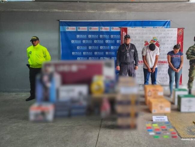 Una pareja hurtó una tarjeta de crédito para comprar trago y otros elementos en Caquetá