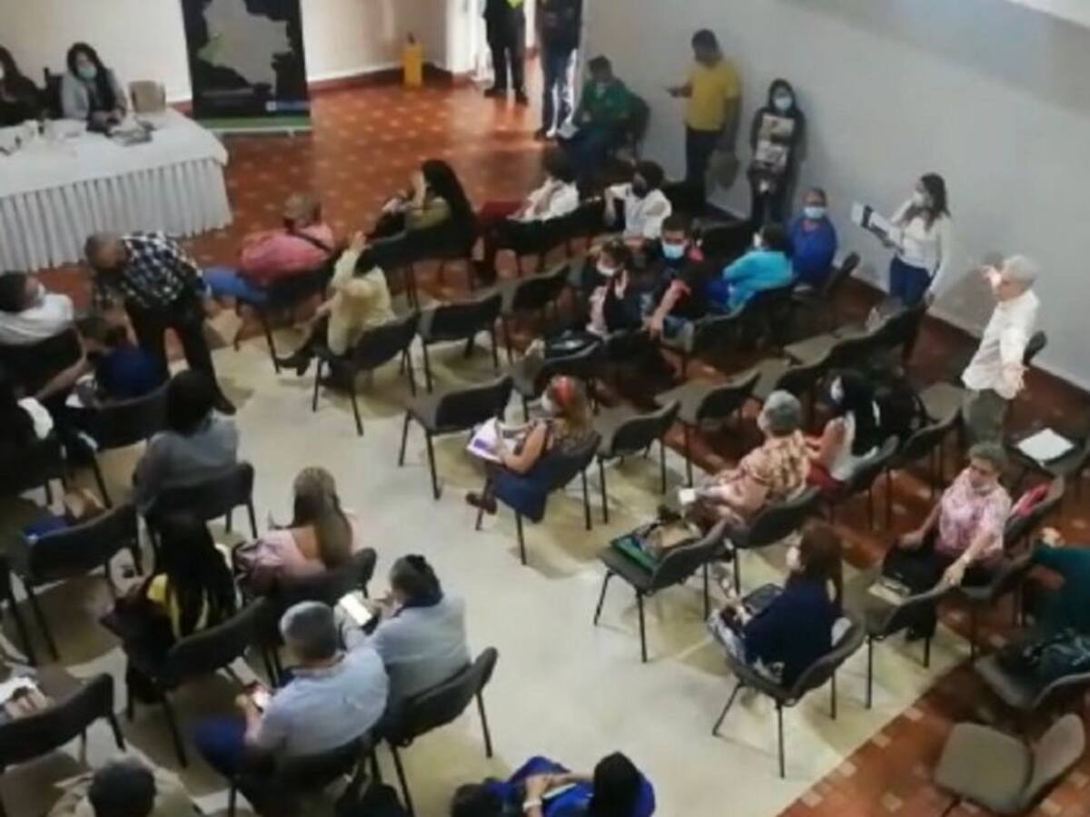 Fuerte altercado entre el Supersalud y ciudadanos en Popayán