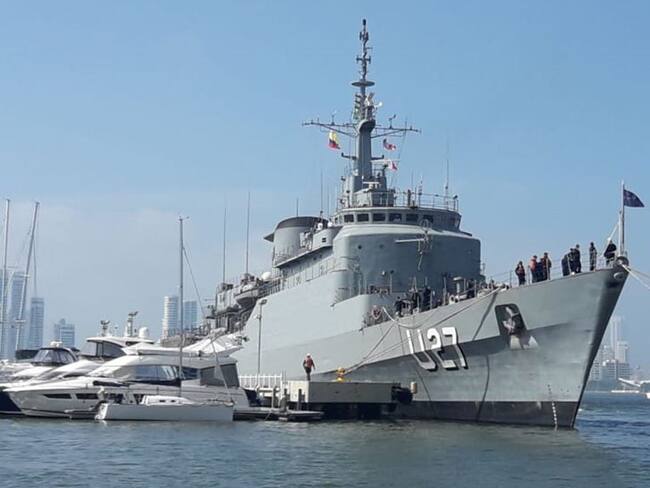 Escuela Naval recibe al buque escuela de la marina de Brasil