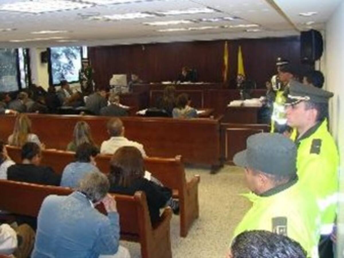 Paramilitares reconocen haber asesinado 24 mil personas: Fiscalía