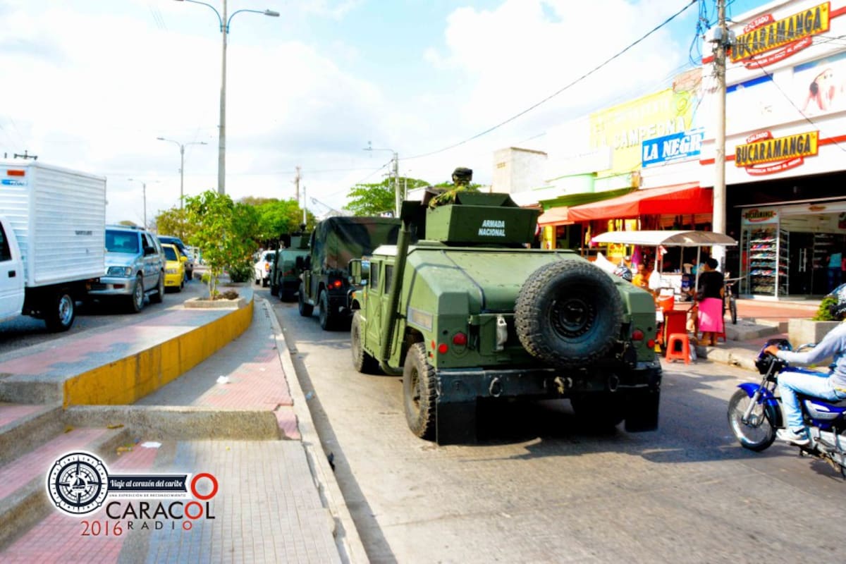 Caravana de la Armada Nacional y Caracol Radio 