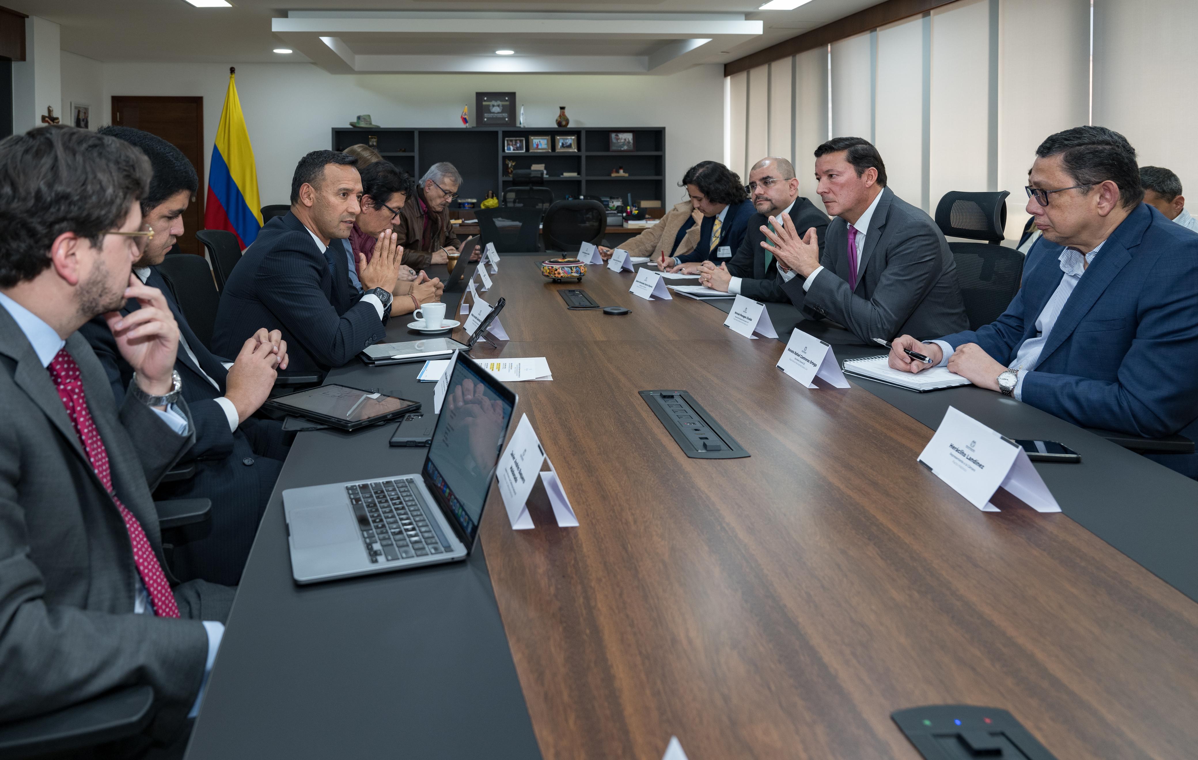 Mindefensa y Registrador Nacional acuerdan seguridad para comicios