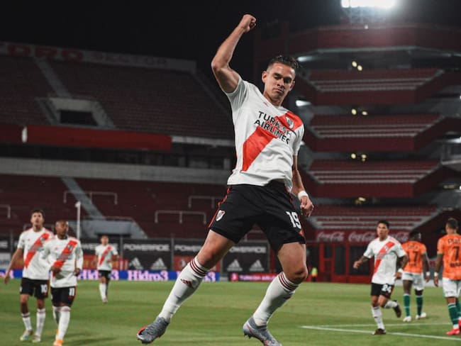 Borré marcó para River en la derrota en el regreso del fútbol argentino