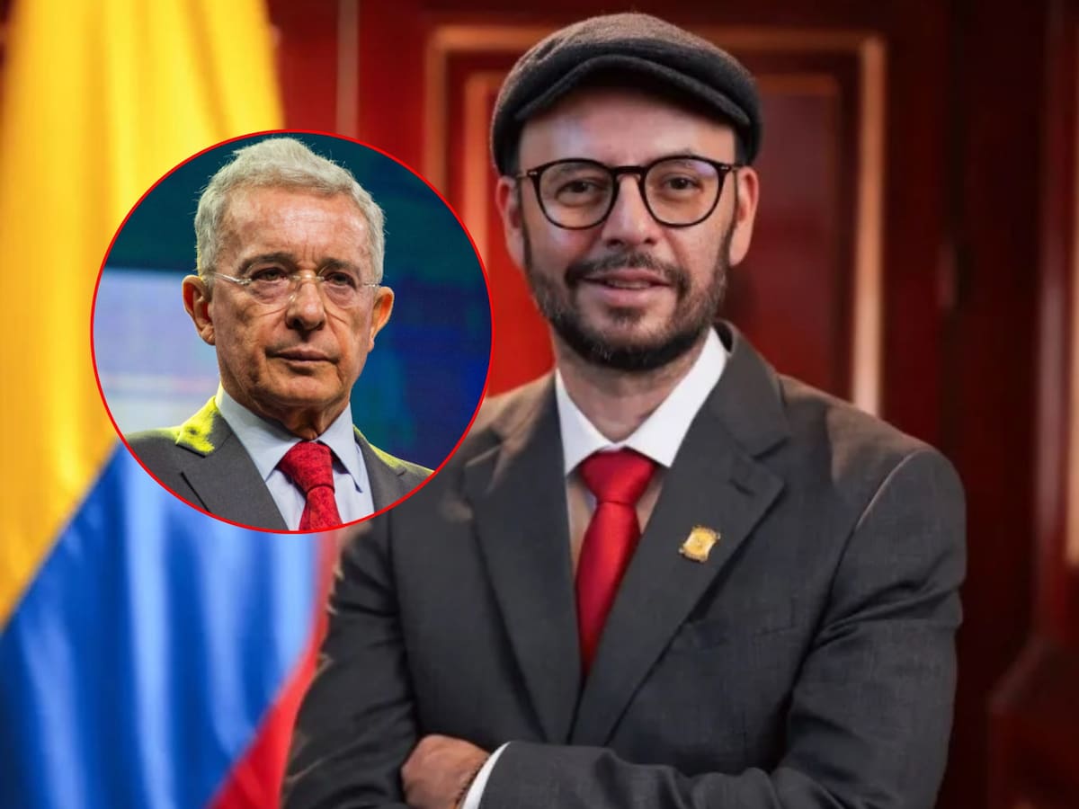 “Fue un error”: Gabriel Becerra tras votación a favor de Álvaro Uribe en Comisión de Acusación