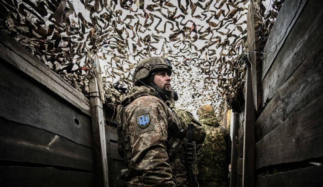 Tropas ucranianas vigilan la región fronteriza con Rusia.       Foto: Getty 