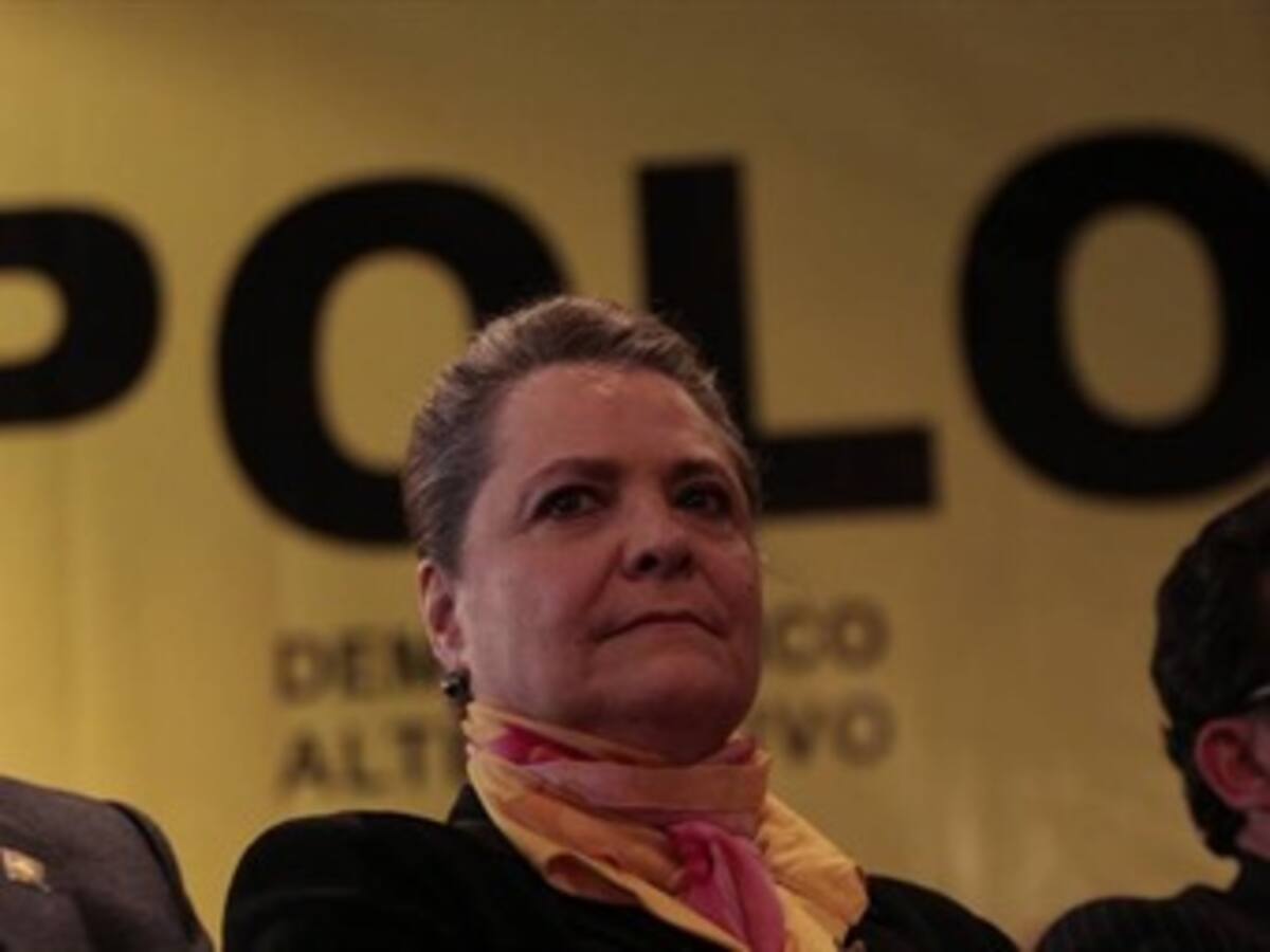 Clara López pide veeduría para que recursos no vayan a la reelección