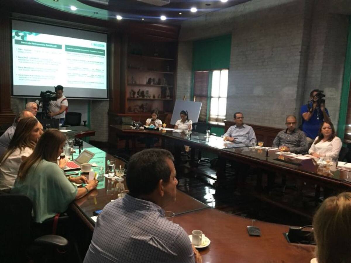 Uniautónoma pide ayuda de los empresarios