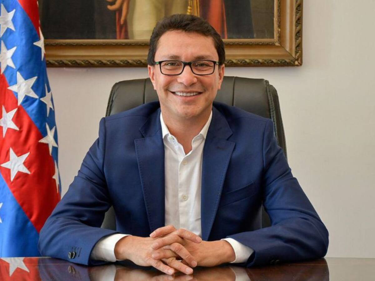 Gobernación de Magdalena entrega 41 becas a estudiantes de escasos recursos