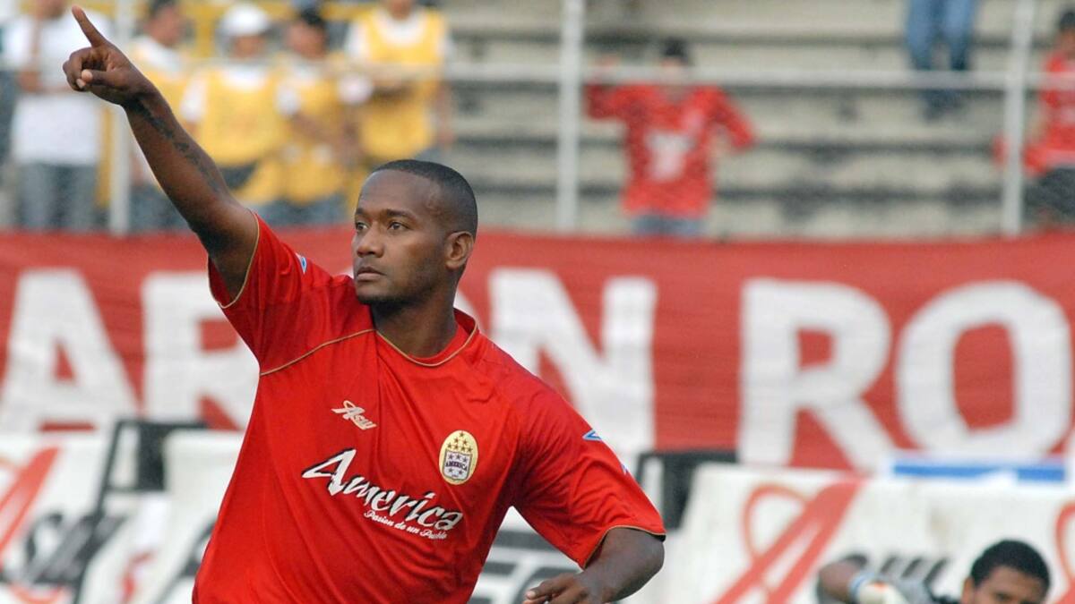 "Mi reglamento lo hago por el bien de mis jugadores, no por tirano" Jersson