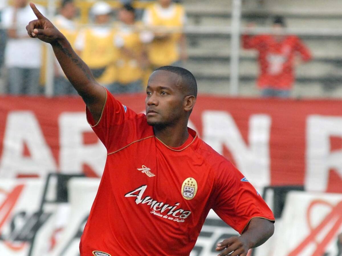 "Mi reglamento lo hago por el bien de mis jugadores, no por tirano"