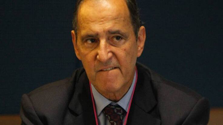 ¿Por qué se va Juan Camilo Restrepo de la mesa en Quito?