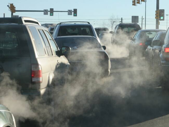 Plan piloto buscaría etiquetar a los vehículos de acuerdo a su nivel de contaminación