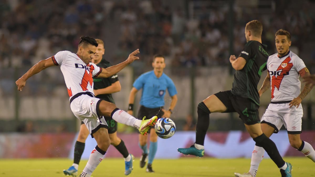 Falcao volvió a ser titular con el Rayo Vallecano tras más de seis meses