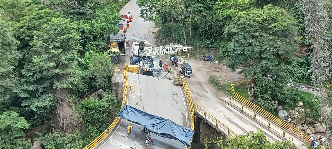Inician obras en el puente Primero después de ocho meses. Foto: Suministrada.